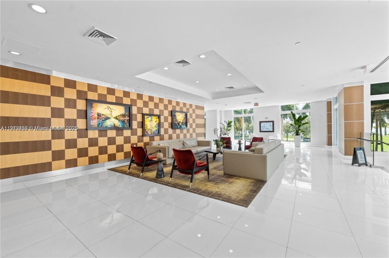 1800 N Bayshore Dr, Unit 3304, Miami, FL 33132 Photo