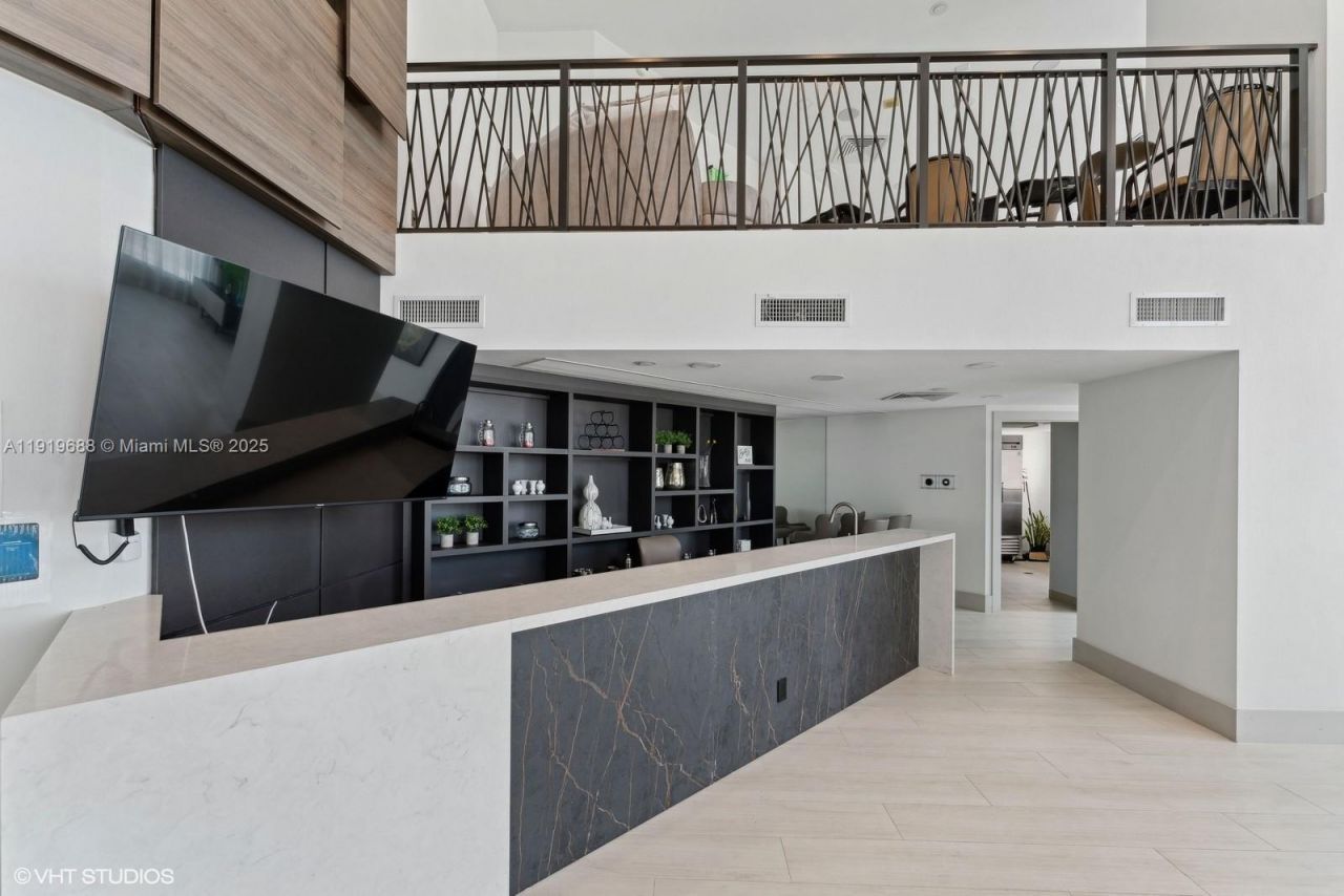 1000 W Island Blvd, Unit 2911, Aventura, FL 33160 Photo