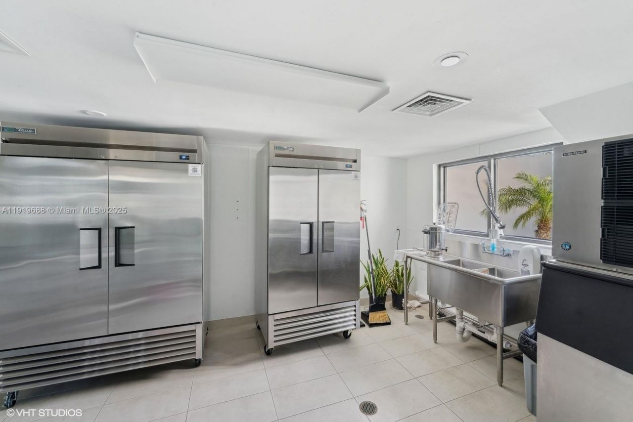 1000 W Island Blvd, Unit 2911, Aventura, FL 33160 Photo