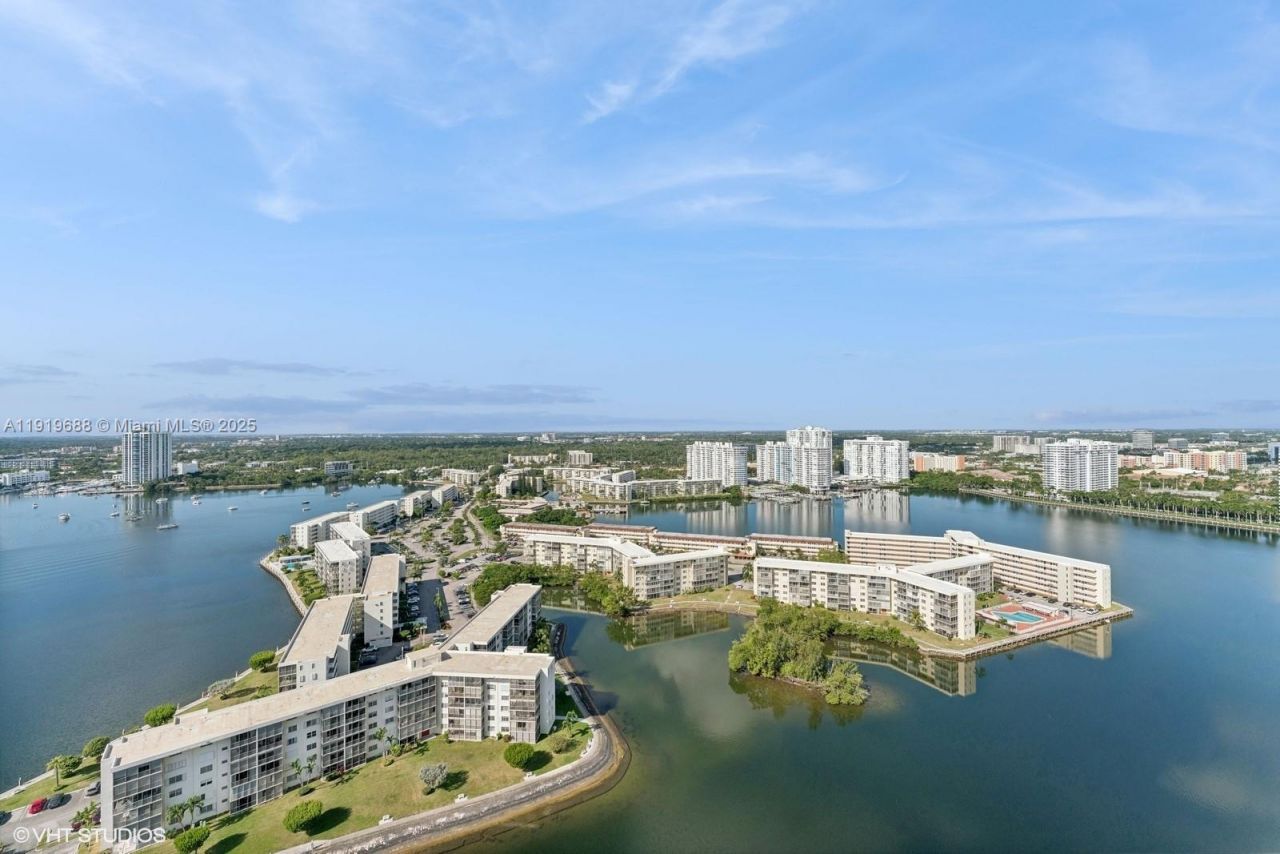 1000 W Island Blvd, Unit 2911, Aventura, FL 33160 Photo