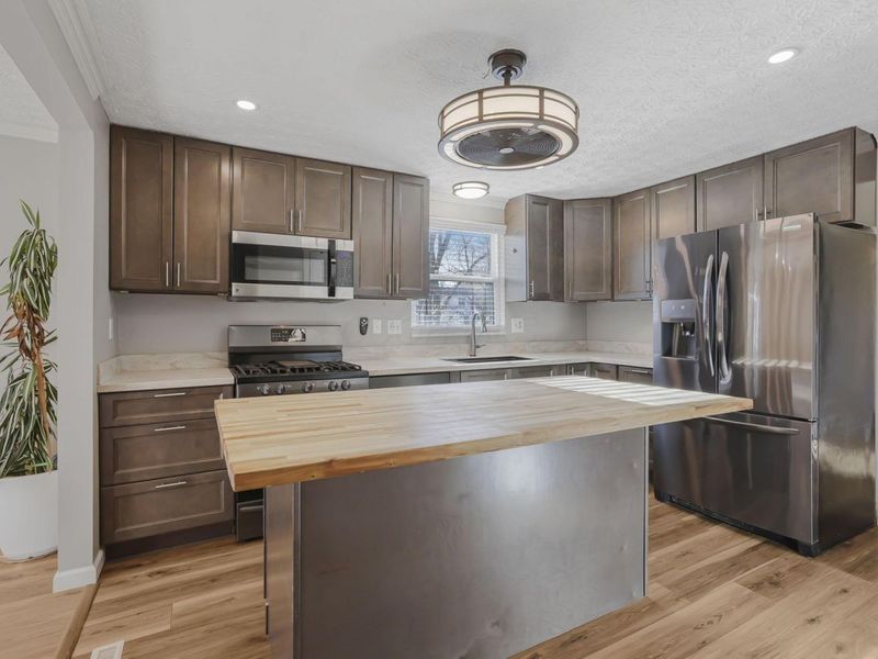 1635 Tendril Court, Columbus, OH 43229 Photo 12