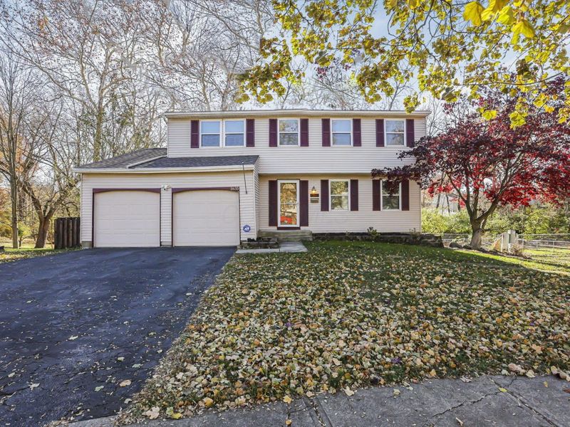 1635 Tendril Court, Columbus, OH 43229 Photo 2