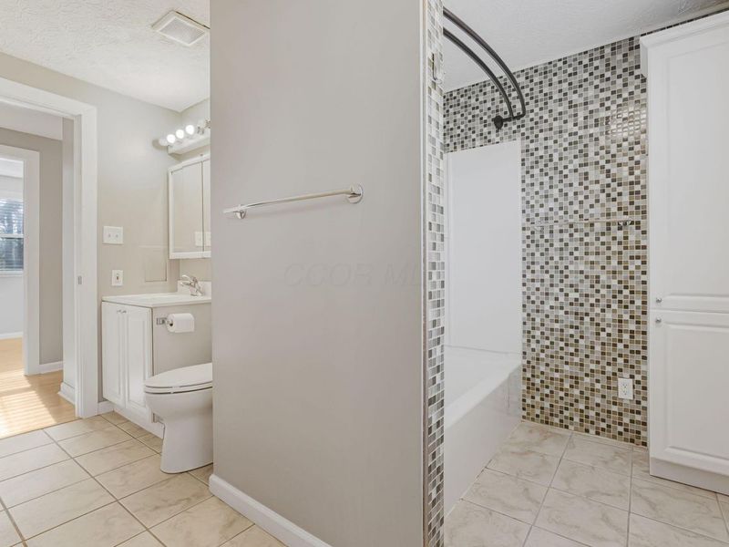 1635 Tendril Court, Columbus, OH 43229 Photo 30