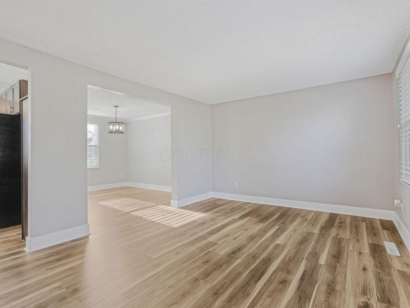 1635 Tendril Court, Columbus, OH 43229 Photo 8