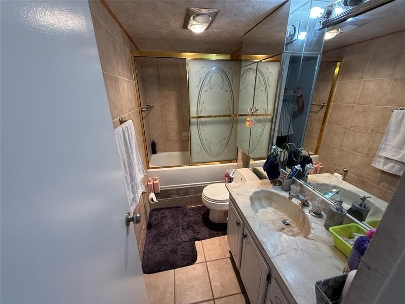 3375 N Country Club Drive, Unit 1005, Miami, FL 33180 Photo