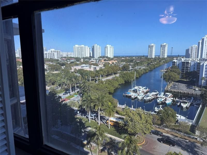 3375 N Country Club Drive, Unit 1005, Miami, FL 33180 Photo