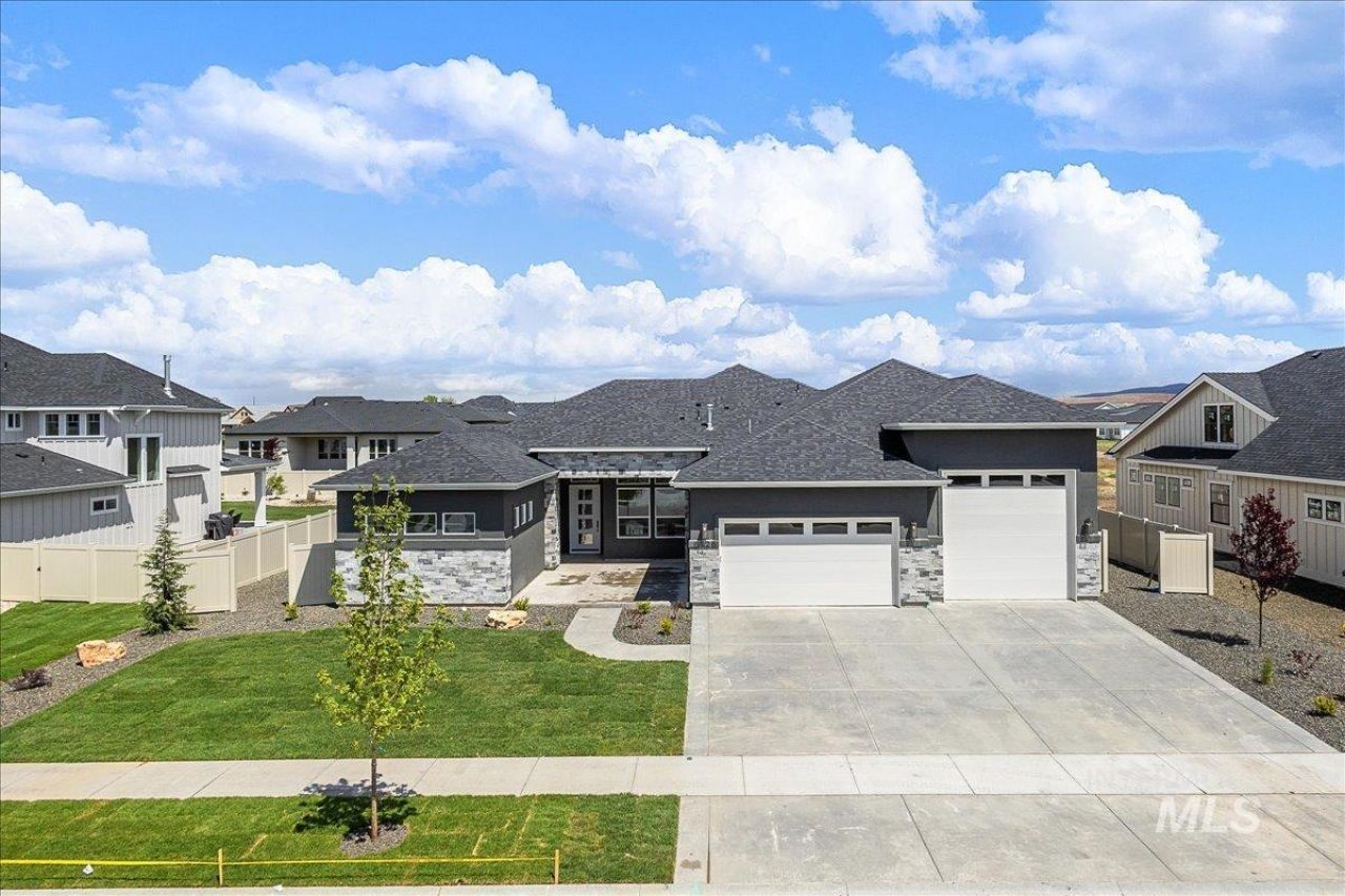 2843 W Three Lakes Dr., Meridian, ID 83646 Main Photo