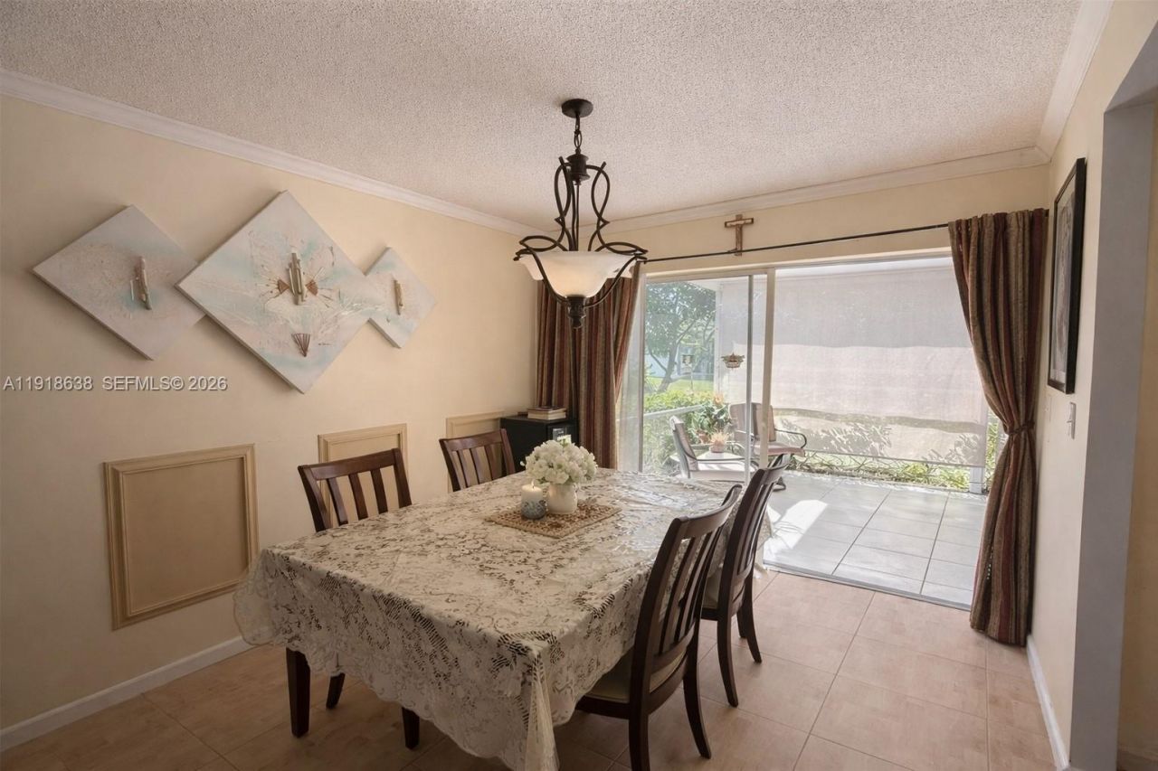 4805 Highland Dr, Tamarac, FL 33319 Photo