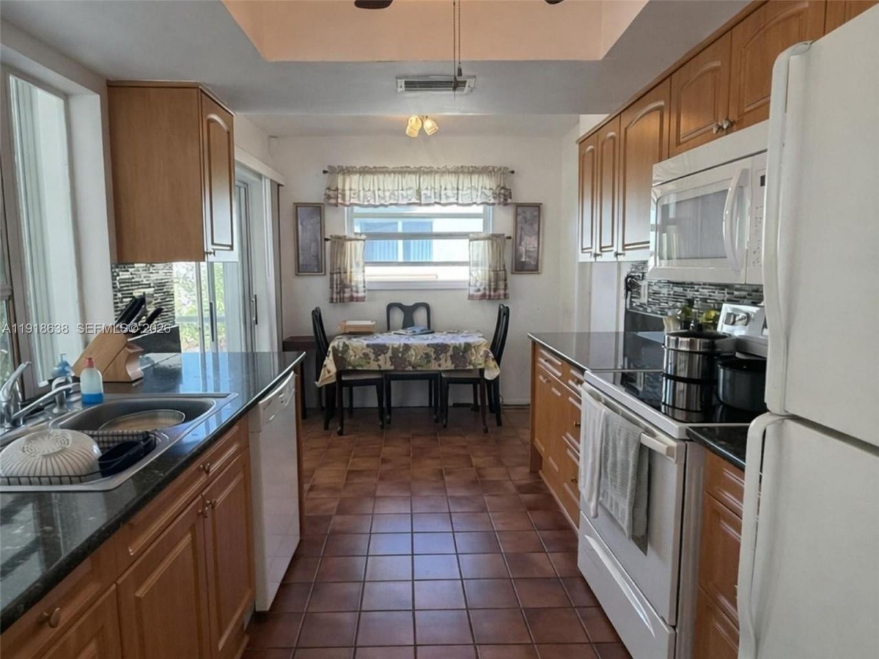 4805 Highland Dr, Tamarac, FL 33319 Photo