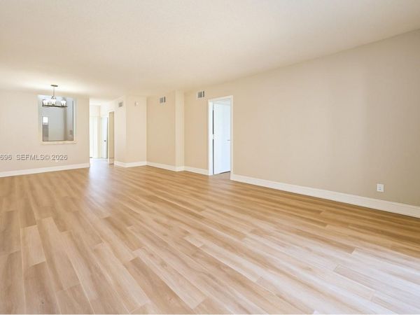 333 NW 17th Ct, Unit 203B, Fort Lauderdale, FL 33311