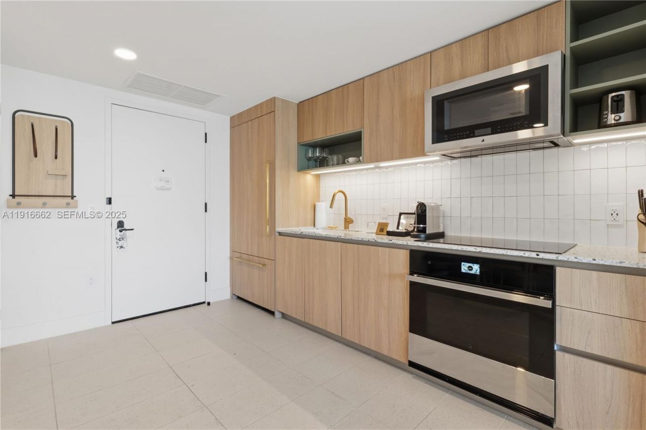 159 NE 6th St, Unit 4713, Miami, FL 33132 Photo