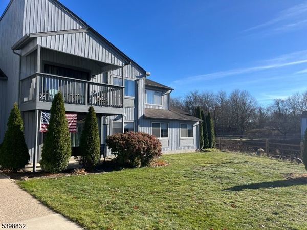 198 Drake Lane, Roxbury, NJ 07852