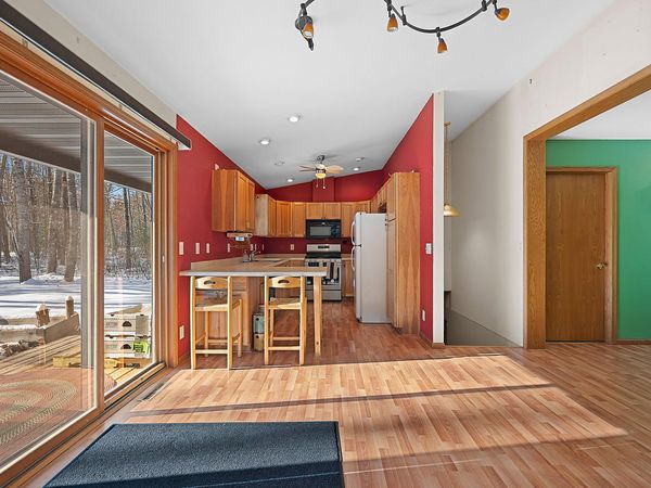 N1520 Spring Glen Rd, Menominee, WI 54135