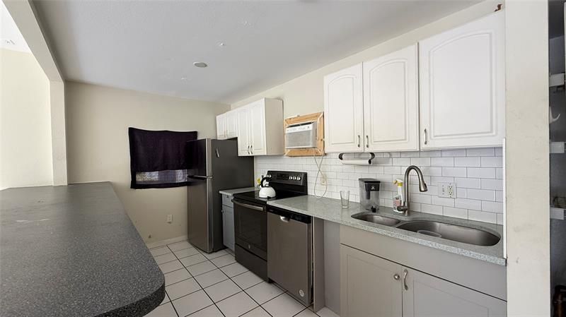 354 Baysinger Avenue, Fort Pierce, FL 34982 Photo