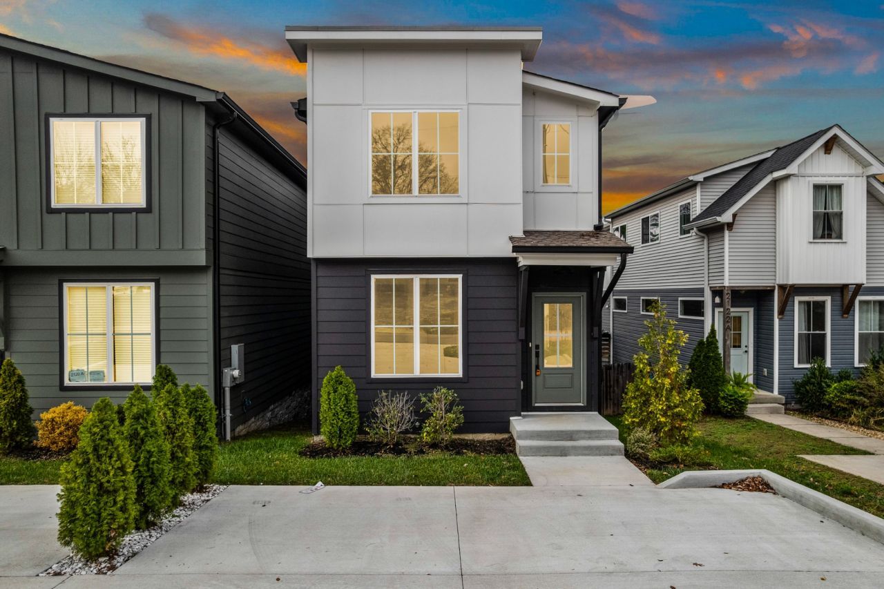 2120b Burns St, Nashville, TN 37216 Main Photo