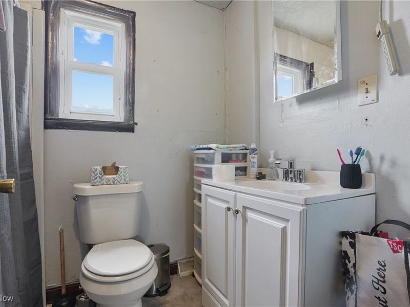 1017 Broadway Street, Masury, OH 44438 Photo 11