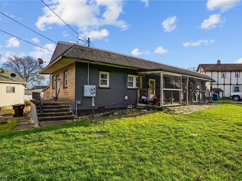 1017 Broadway Street, Masury, OH 44438 Photo 4