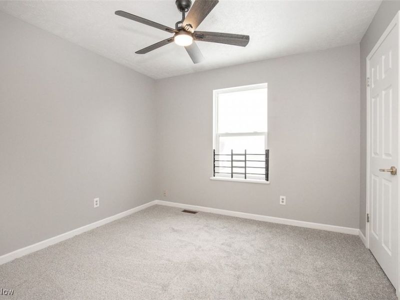 10203 Kennedy Avenue, Cleveland, OH 44104 Photo 12