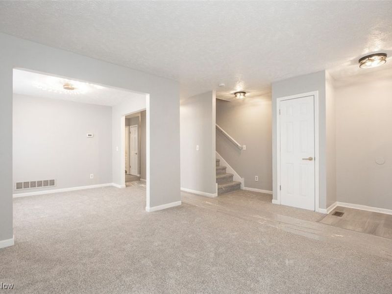 10203 Kennedy Avenue, Cleveland, OH 44104 Photo 4