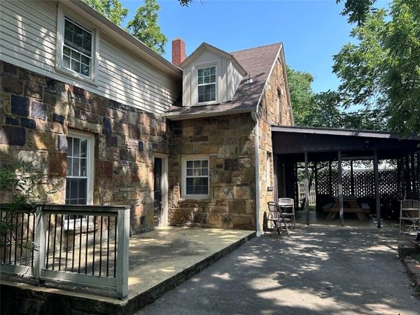 1055 N Pollard Avenue, Fayetteville, AR 72701