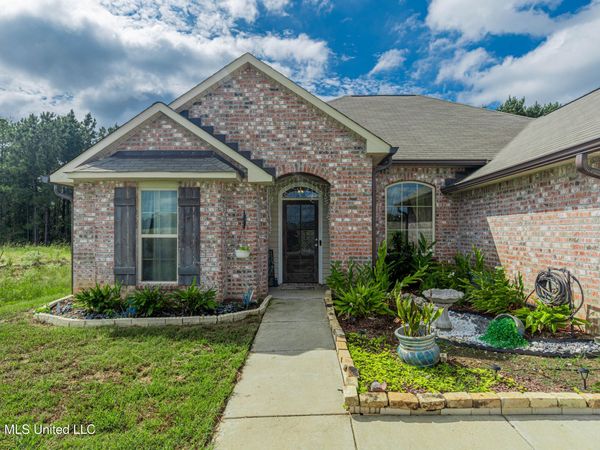 640 Statesman Drive, Byram, MS 39272