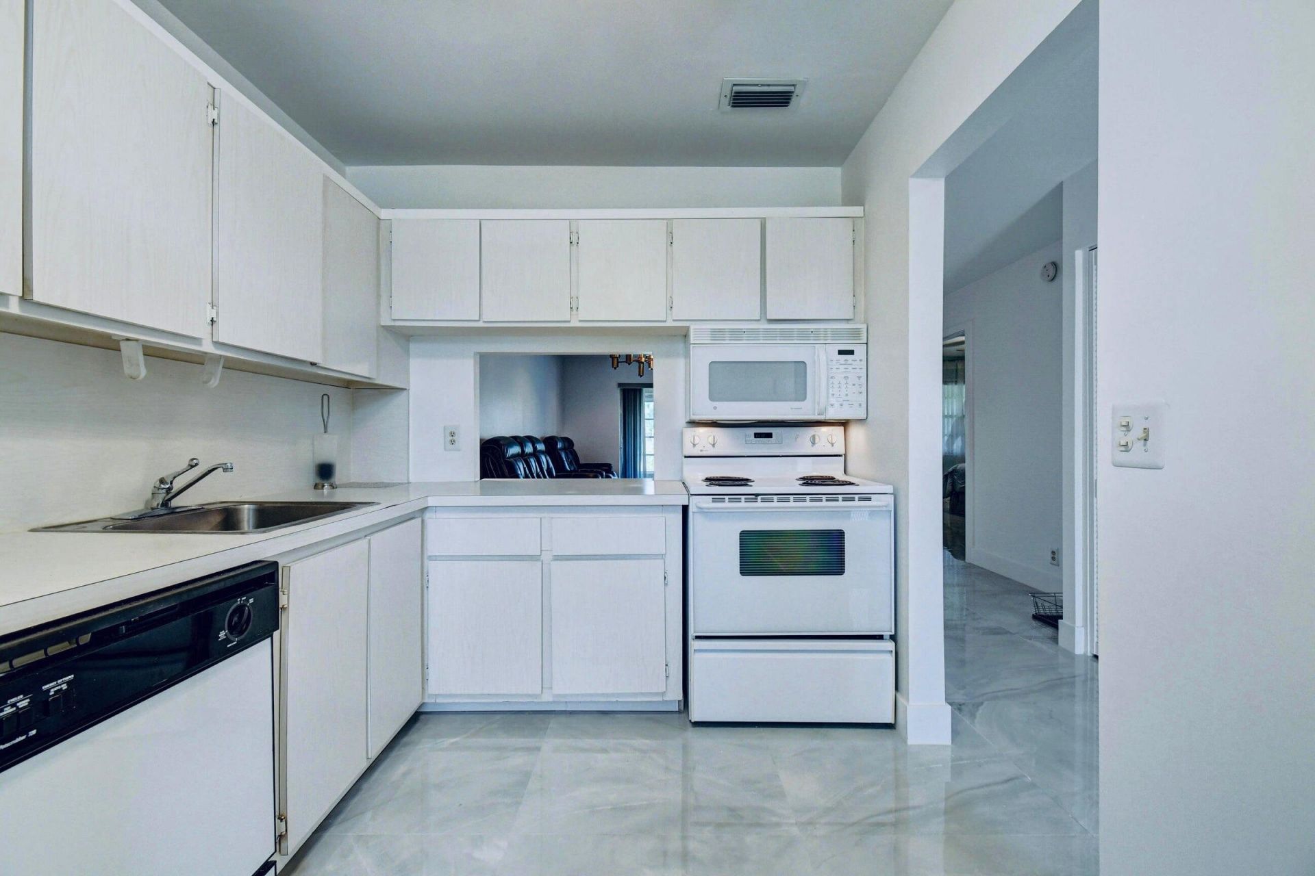 159 Lake Meryl Drive, West Palm Beach, FL 33411 Photo
