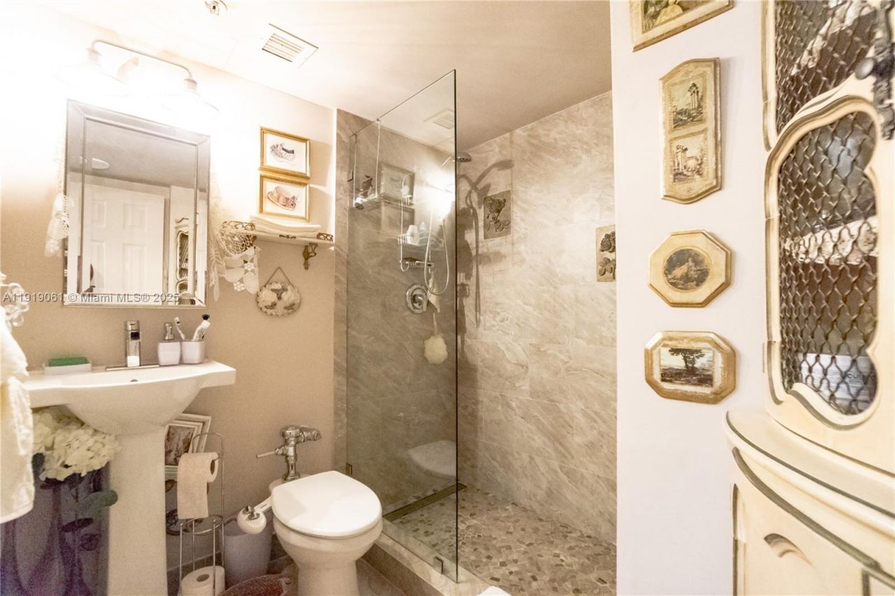 1500 Bay Rd, Unit 932S, Miami Beach, FL 33139 Photo