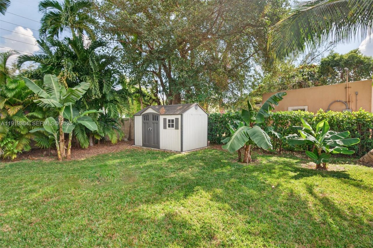 6255 SW 62nd Ct, South Miami, FL 33143 Photo