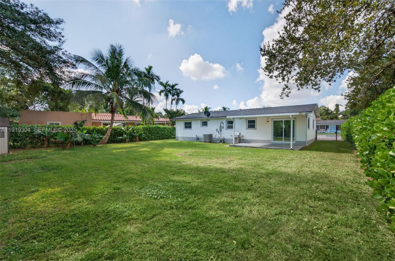 6255 SW 62nd Ct, South Miami, FL 33143 Photo