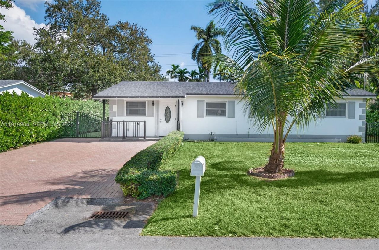 6255 SW 62nd Ct, South Miami, FL 33143 Photo