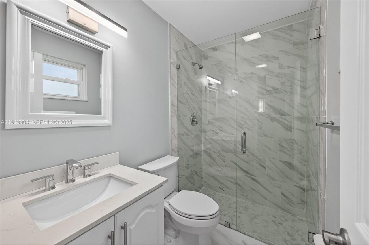 6255 SW 62nd Ct, South Miami, FL 33143 Photo