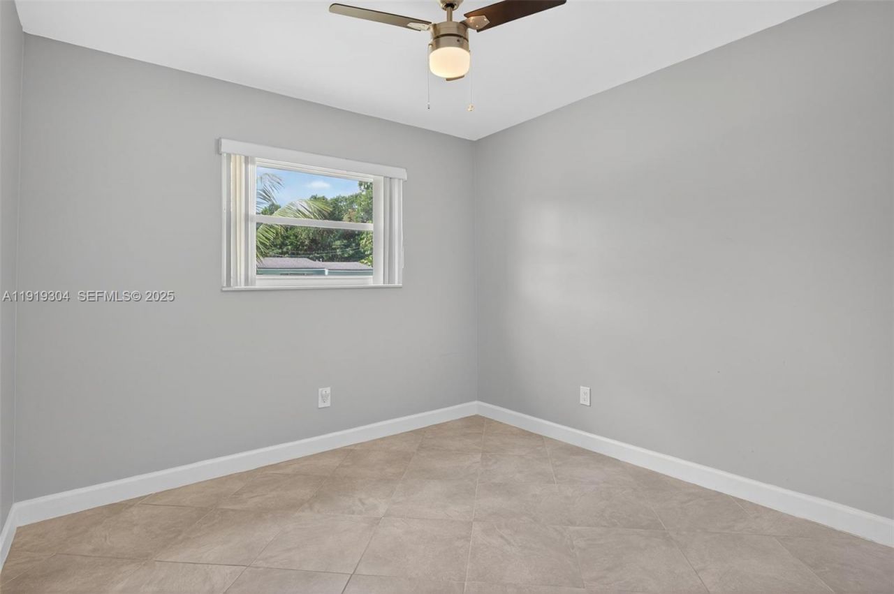 6255 SW 62nd Ct, South Miami, FL 33143 Photo