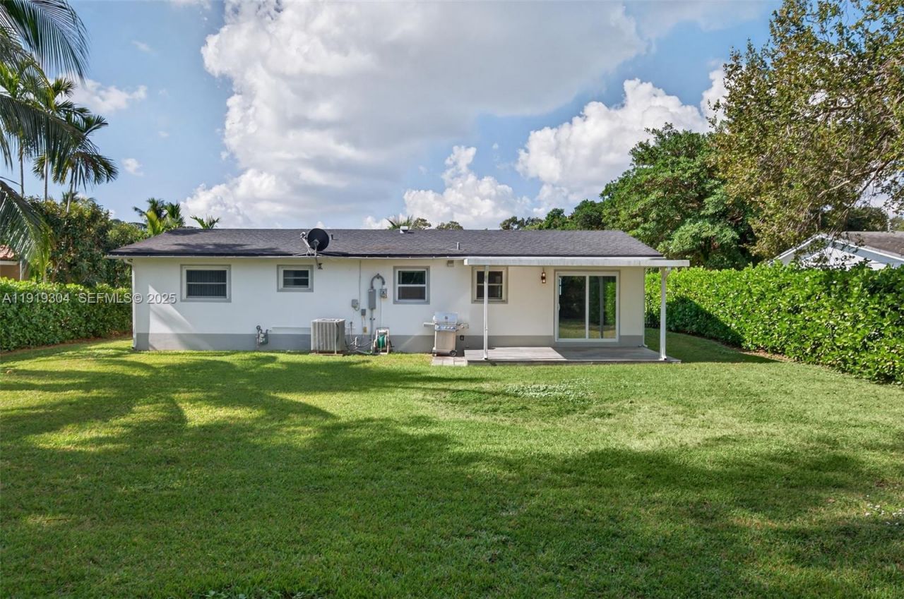 6255 SW 62nd Ct, South Miami, FL 33143 Photo