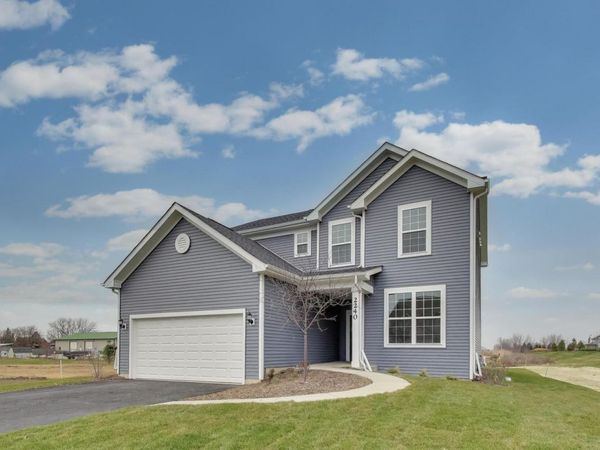 2240 Bent Grass Way, Bolingbrook, IL 60490