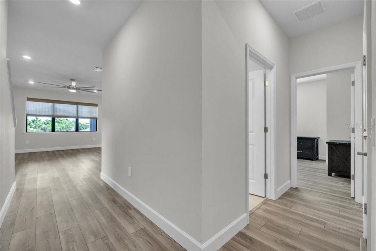 16317 Pine Mist Drive, Lakewood Ranch, FL 34211 Photo