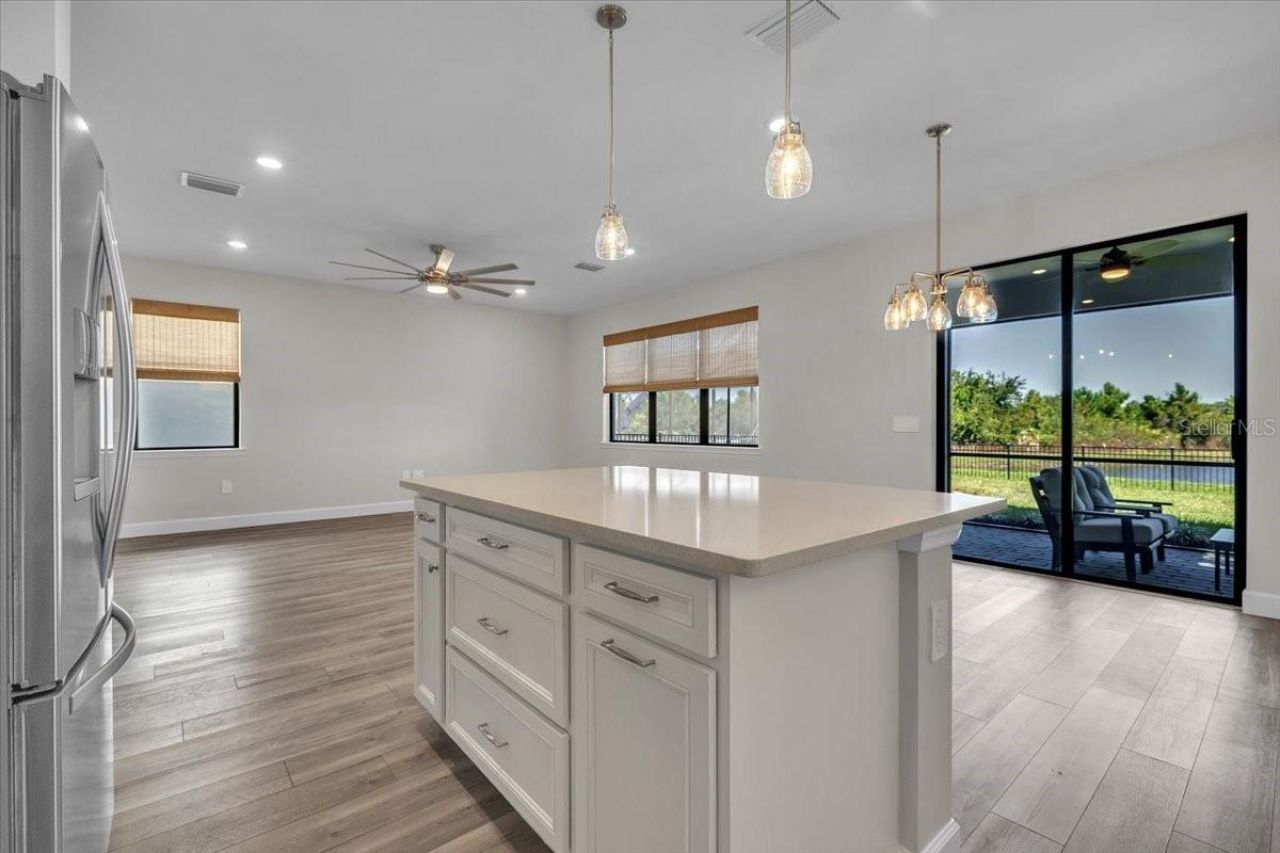 16317 Pine Mist Drive, Lakewood Ranch, FL 34211 Photo