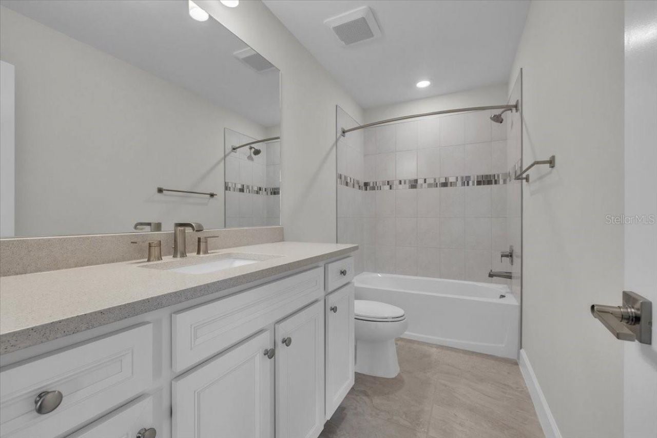 16317 Pine Mist Drive, Lakewood Ranch, FL 34211 Photo