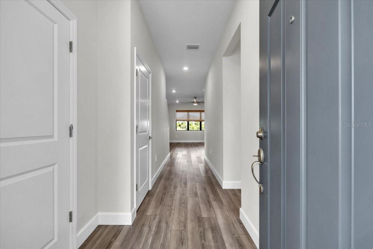 16317 Pine Mist Drive, Lakewood Ranch, FL 34211 Photo