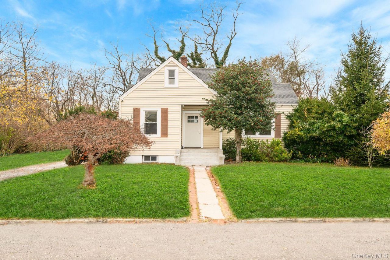 123 4th Avenue, Huntington, NY 11746 Main Photo