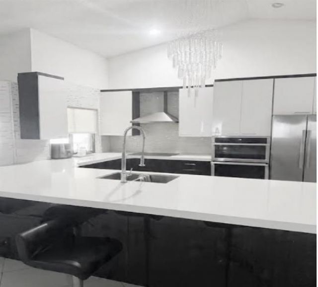 8631 NW 80th St, Tamarac, FL 33321 Photo