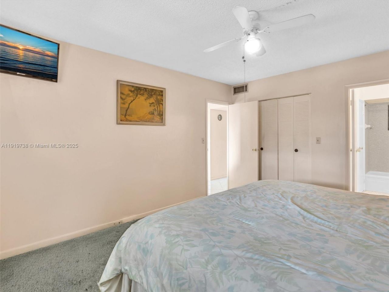 5102 NW 36th St, Unit 607, Lauderdale Lakes, FL 33319 Photo