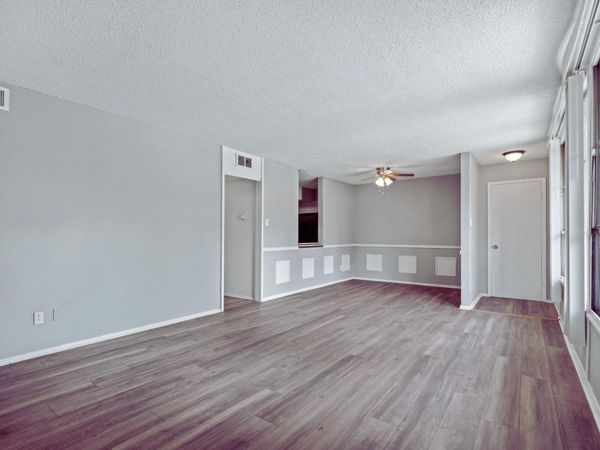 108 N BELVEDERE BLVD, Unit 22, Memphis, TN 38104