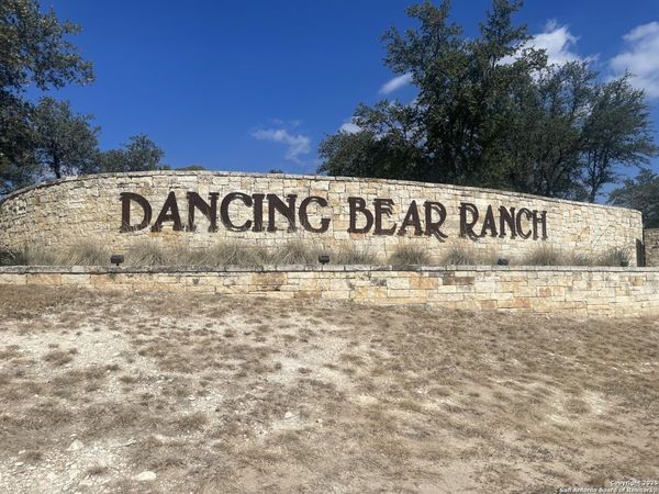 320 Private Road 1742, Mico, TX 78056