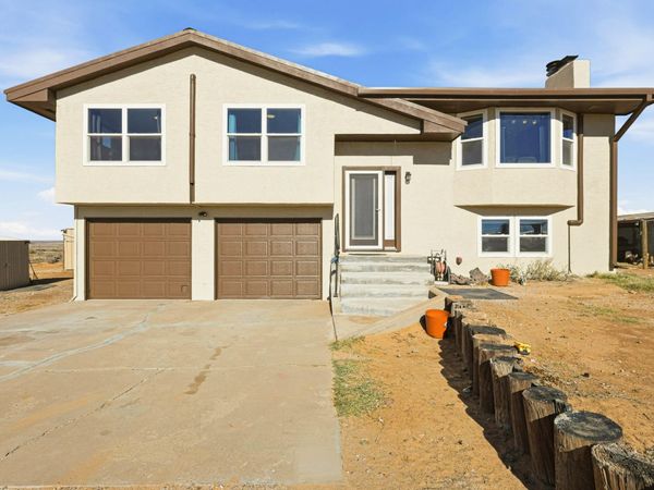 50 Clinger Lane, Los Lunas, NM 87031