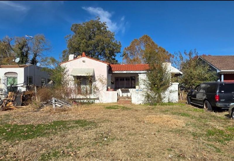 1618 E Cherokee Avenue, Enid, OK 73701 Main Photo