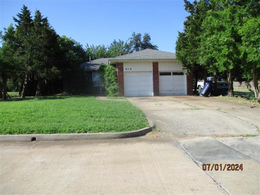 816 NE 25th Street, Oklahoma City, OK 73105 Main Photo