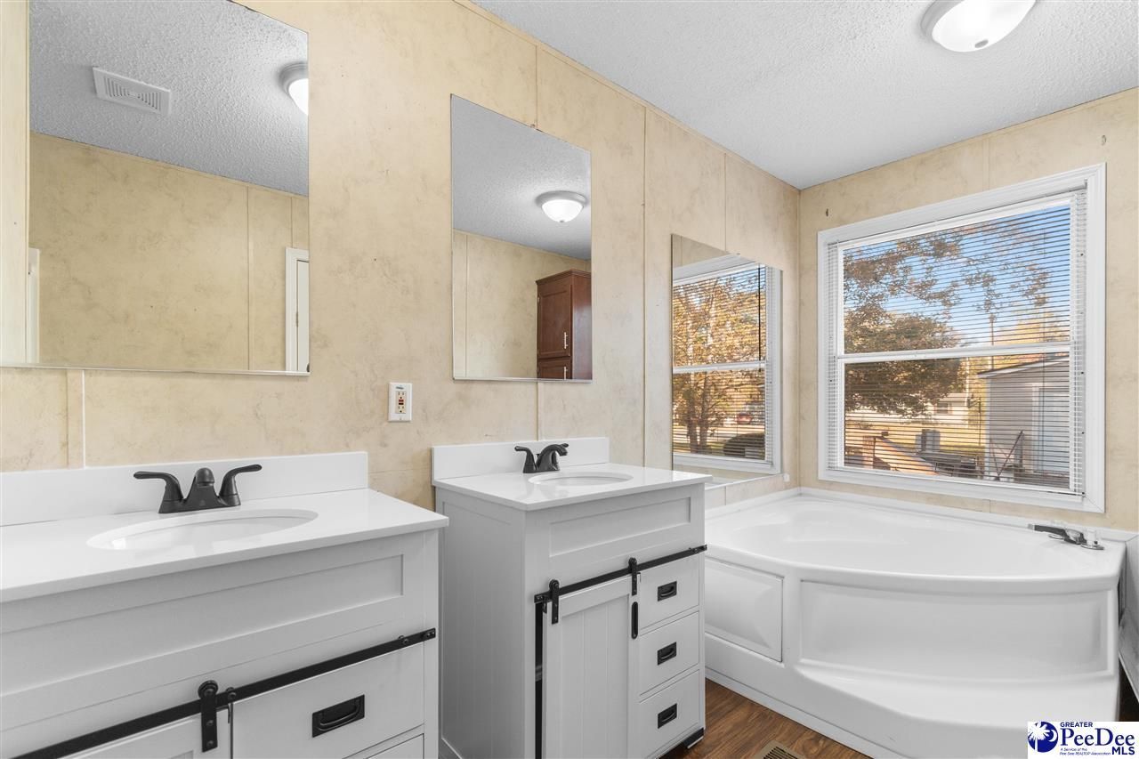 235 Rolling Creek Photo 27