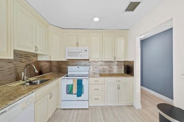 9302 SW 5th Street, Unit B, Boca Raton, FL 33428 Photo