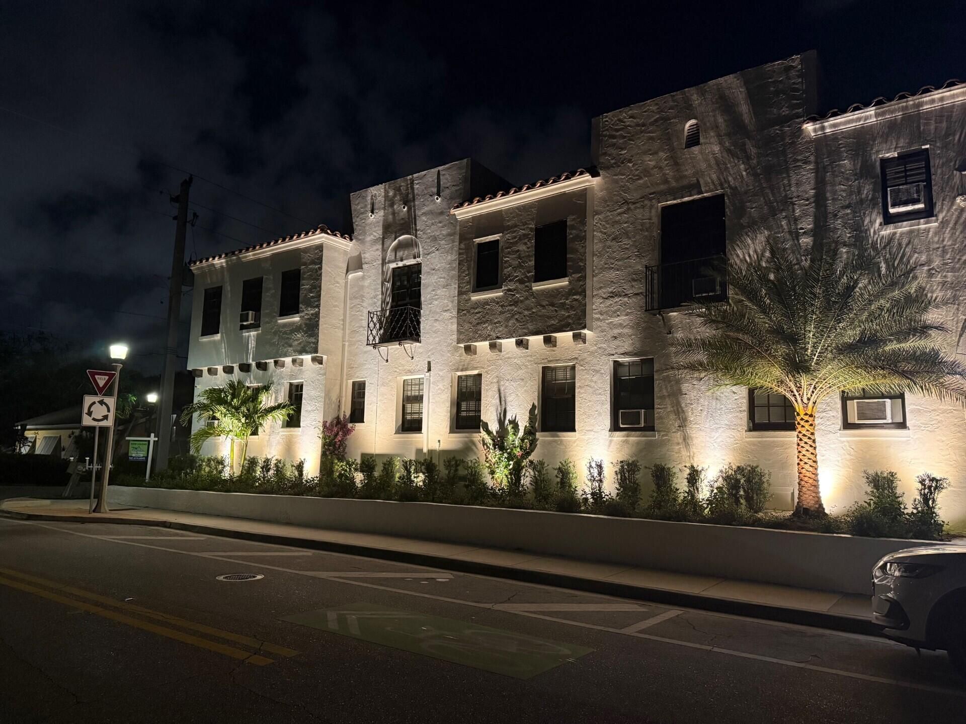 623 Park Place, Unit 19, West Palm Beach, FL 33401 Photo