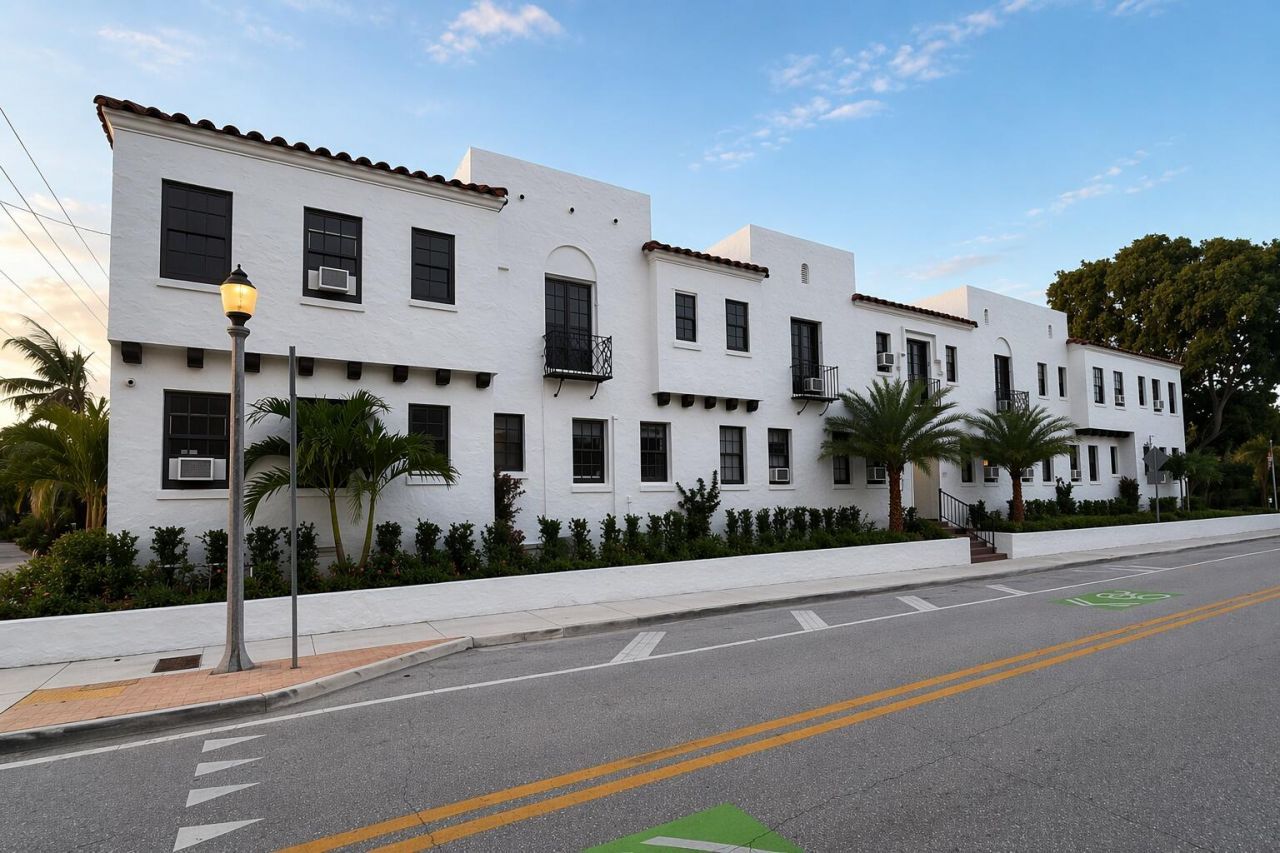 623 Park Place, Unit 19, West Palm Beach, FL 33401 Photo